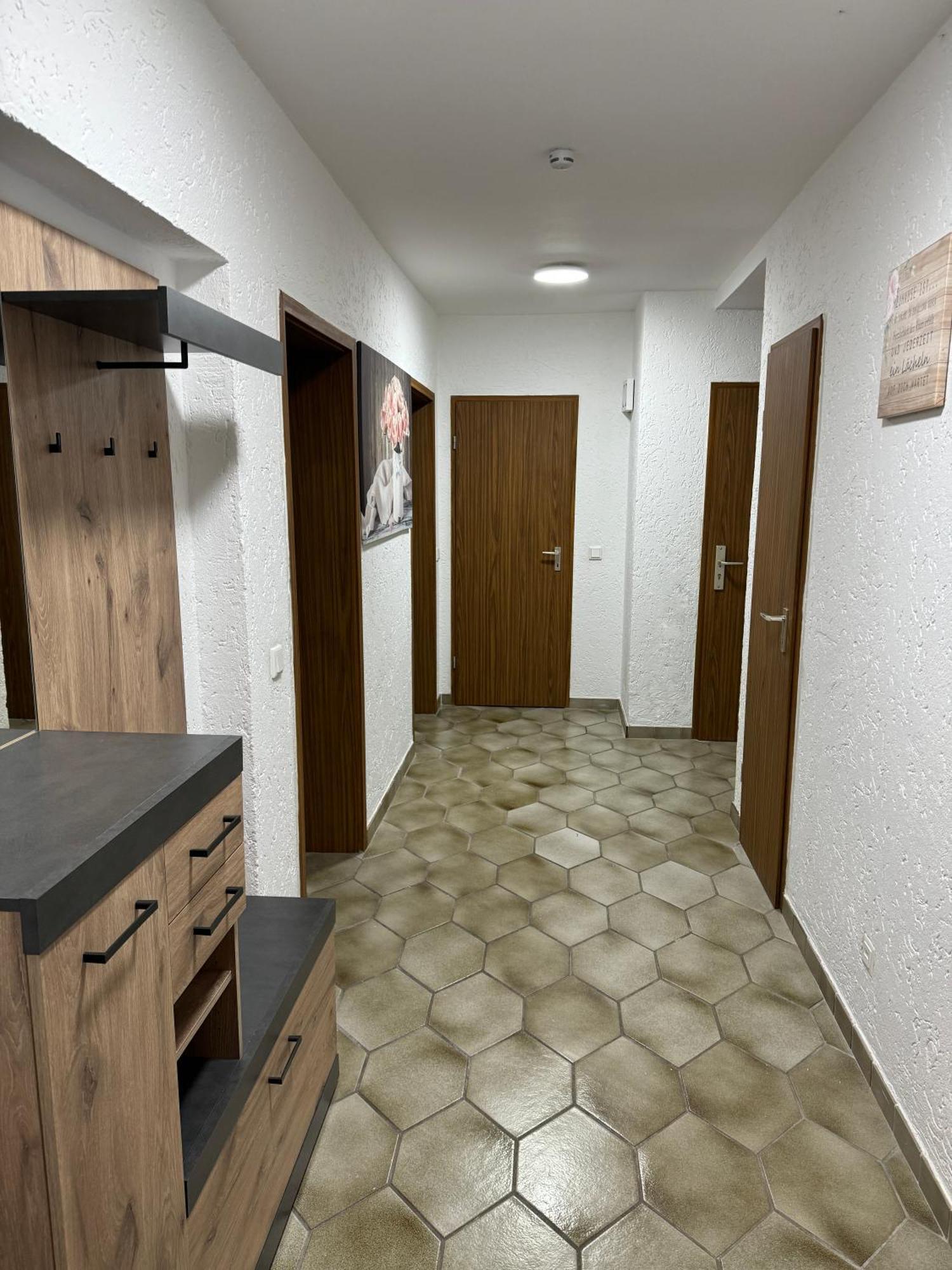 Laras Voll Ausgestattete Gartenwohnung Mit Wlan Und Tv Werne Экстерьер фото